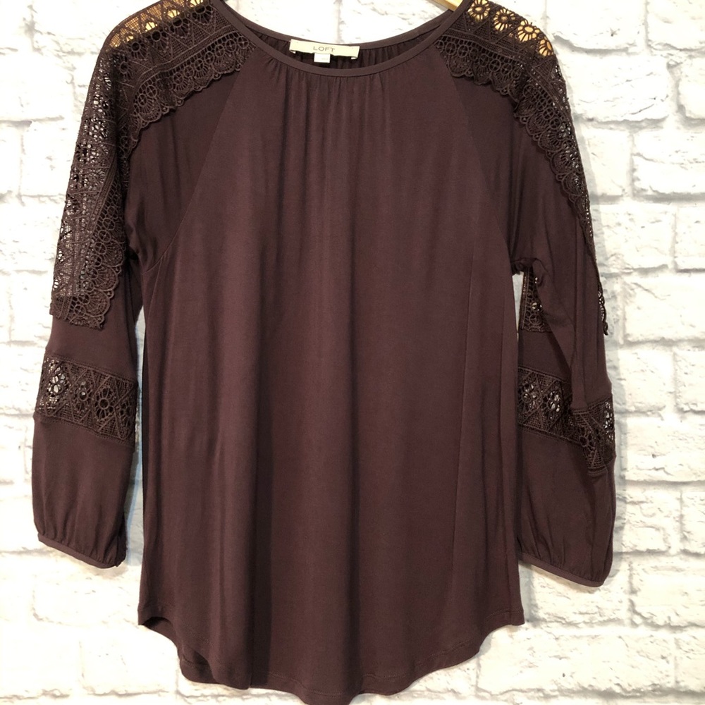 Loft lace 3/4 sleeve pullover top